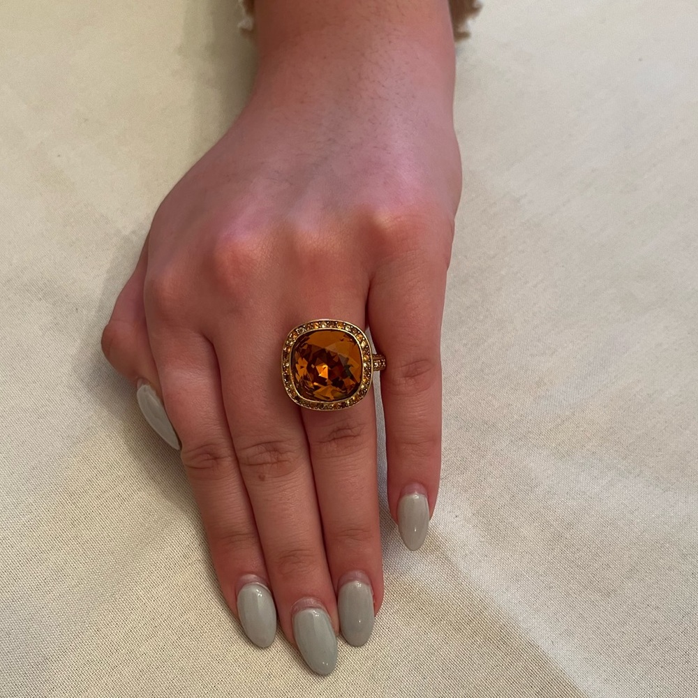 Glamorous Topaz Fashion Ring